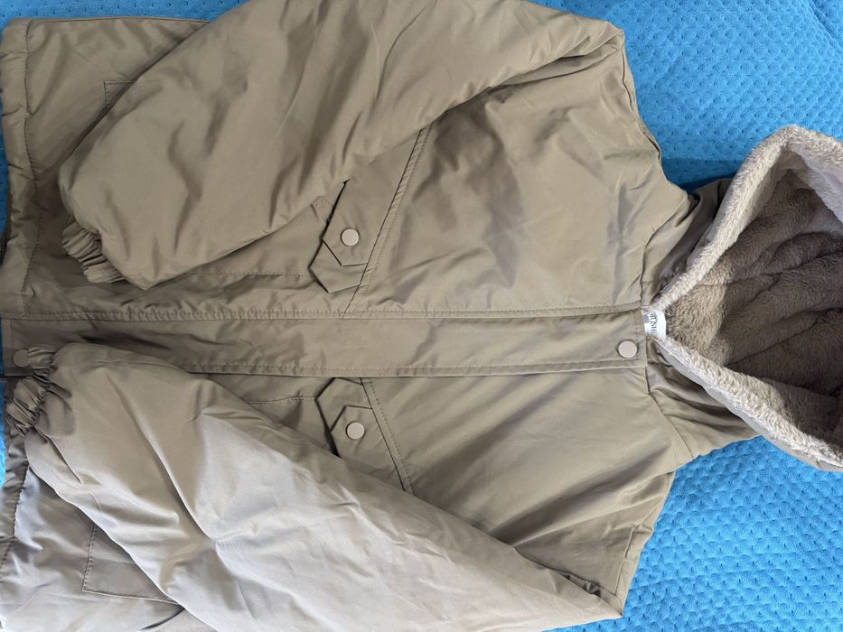 Демисезонная куртка новая