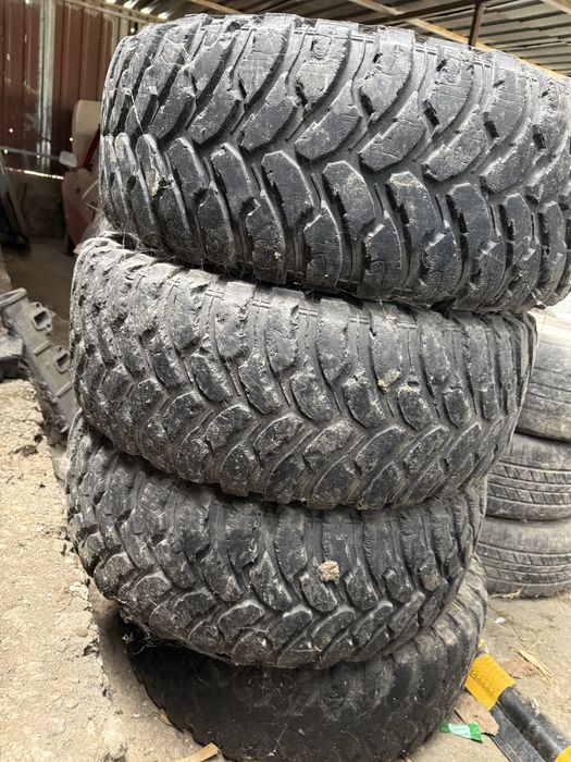 Джанти с гуми 33х12.5 р15