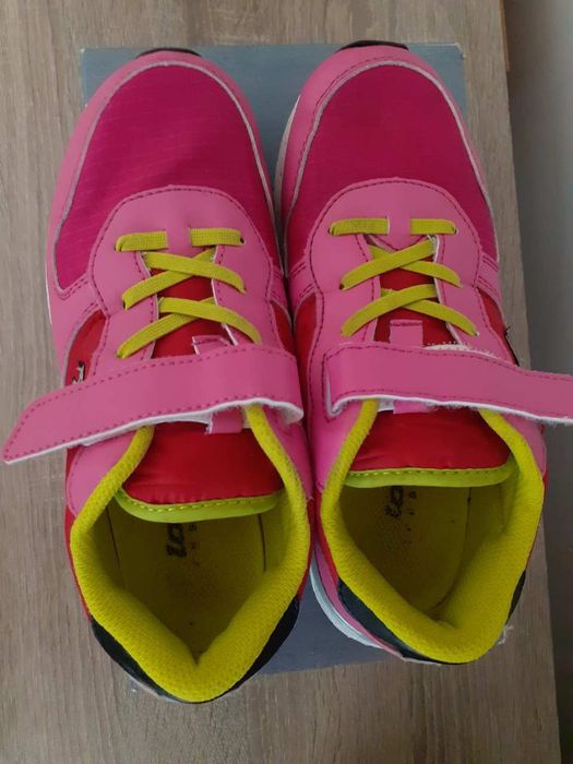 Подарявам детски маратонки LOTTO