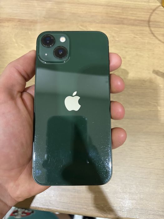 Продавам Iphone 13 128GB