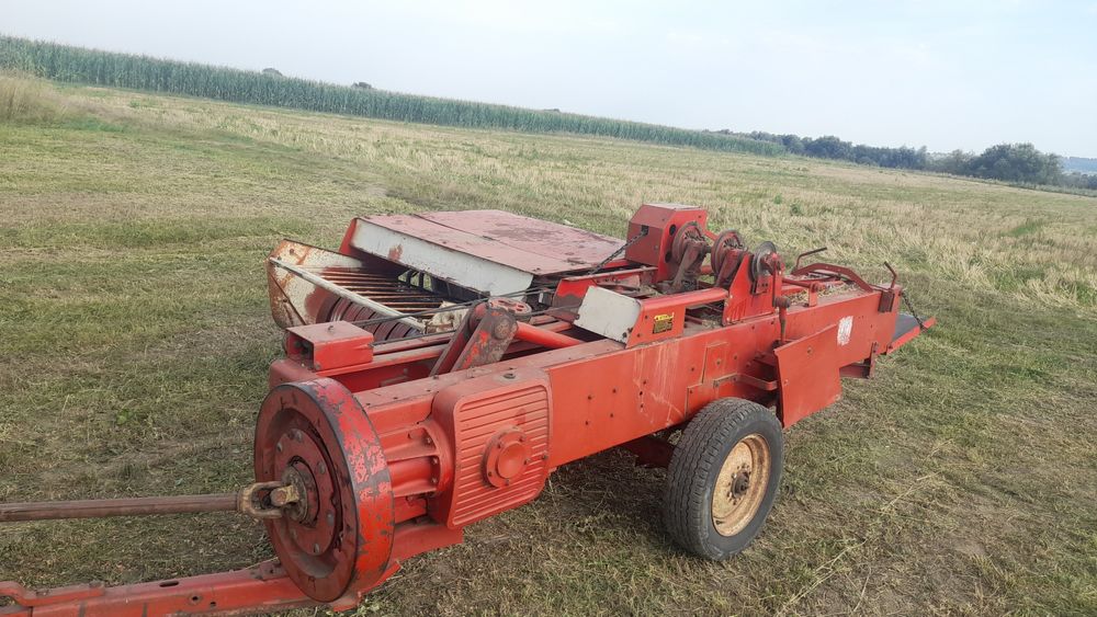 Balotieră international 422 1350€