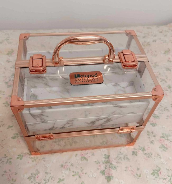 Професионално куфарче за грим на Lollipop Cosmetics