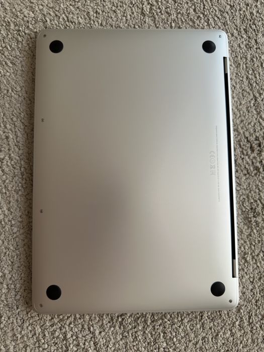 MacBook Pro 13” 2016, i5/8GB/250GB, baterie și încărcător noi