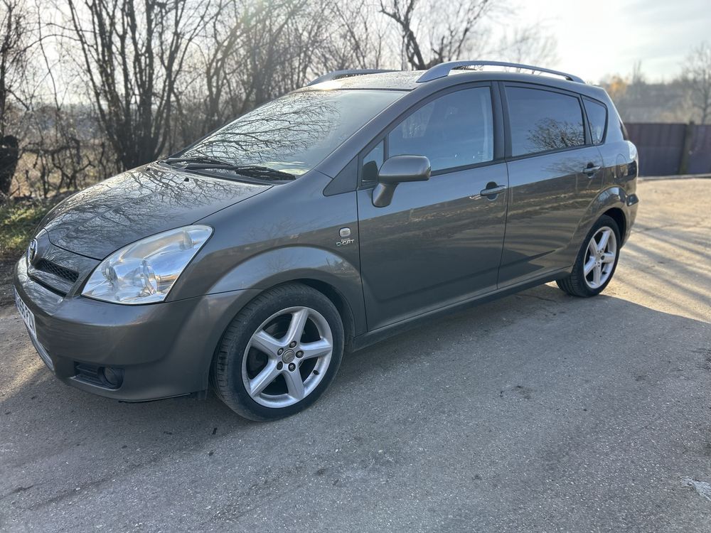 Тойота Корола Версо 2,2д-кат 177кс на части/Toyota korola verso 2,2 d