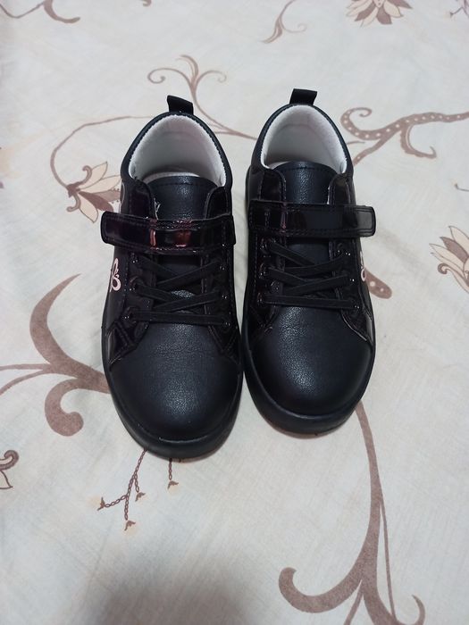 Обувки за момиче 31 номер