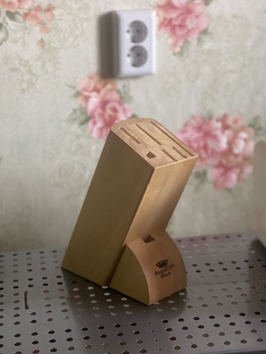 Подставка для ножей Berghoff