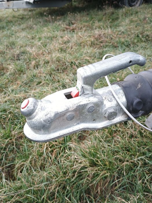 Remorcă pentru transport cai