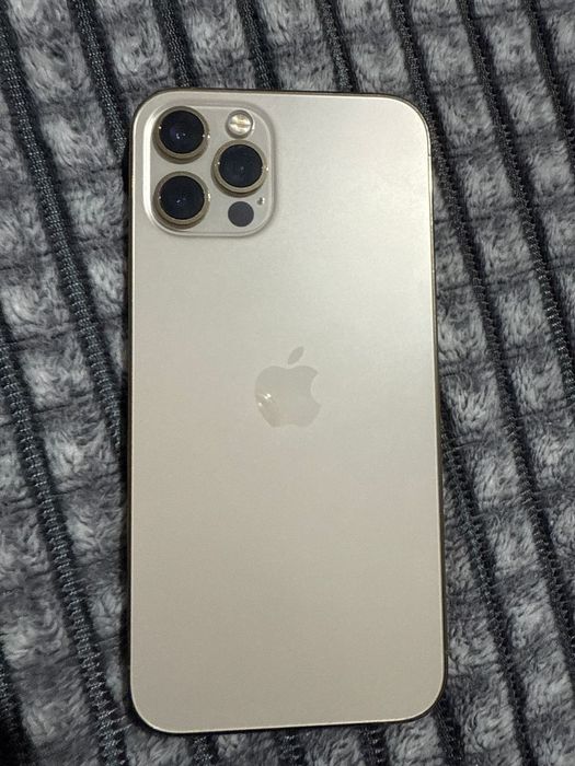 Продам айфон 12 про в отличном состоянии