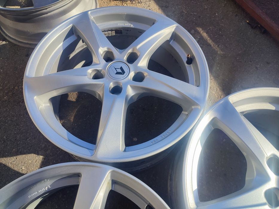 17" оригинални алуминиеви джанти за Renault/Dacia/Nissan.