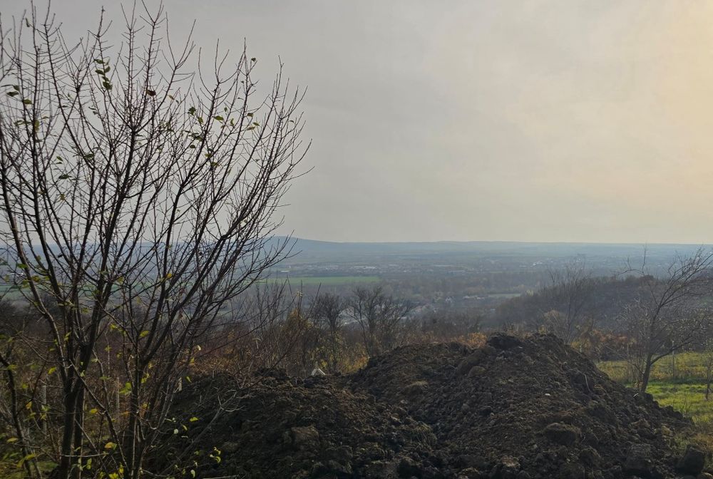 Vând urgent teren pentru căsuța de vacanta - gradina pe dealuri Oradea