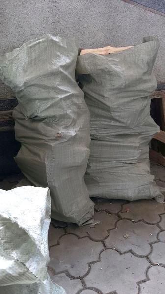 Дрова и уголь в мешках доставка