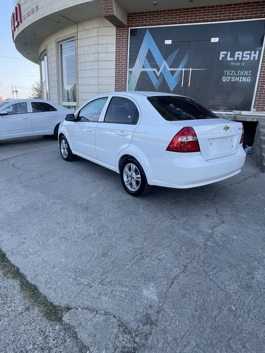 Avtokredit yoki naqtga