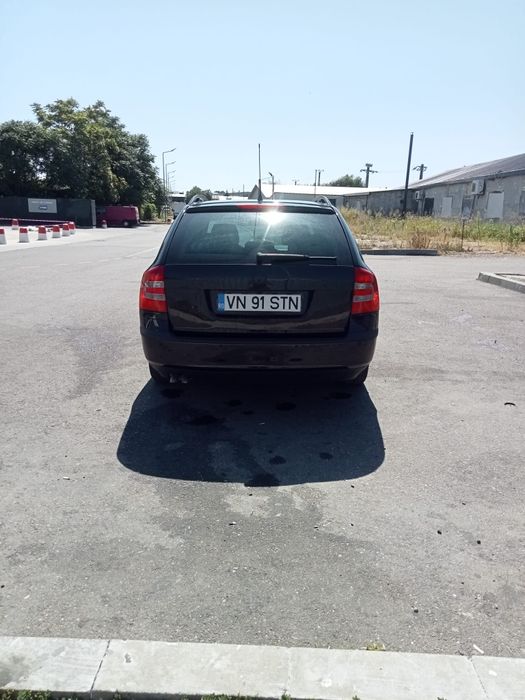 Vând skoda Octavia 2