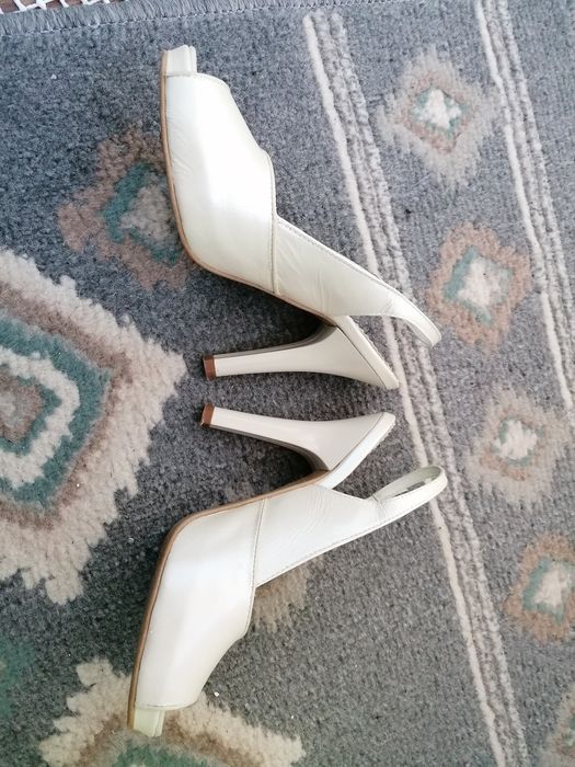 Sandale piele marime 35