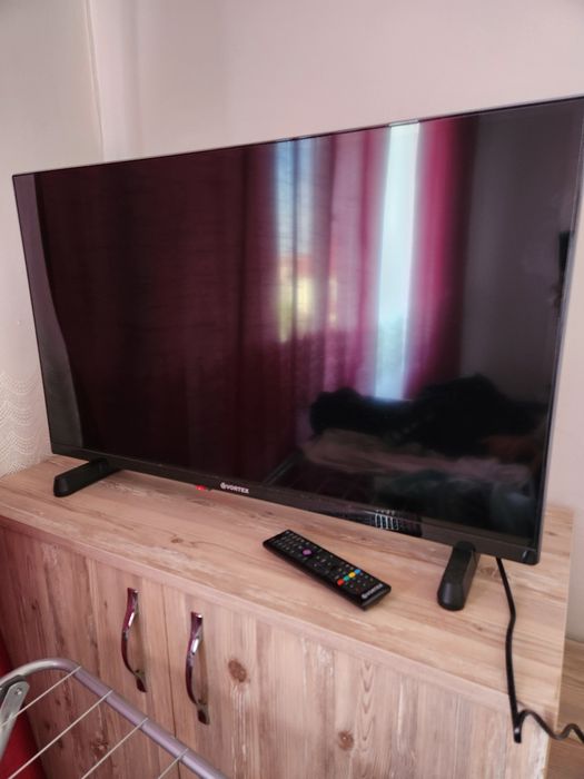 Vând tv Vortex 81 cm HD
