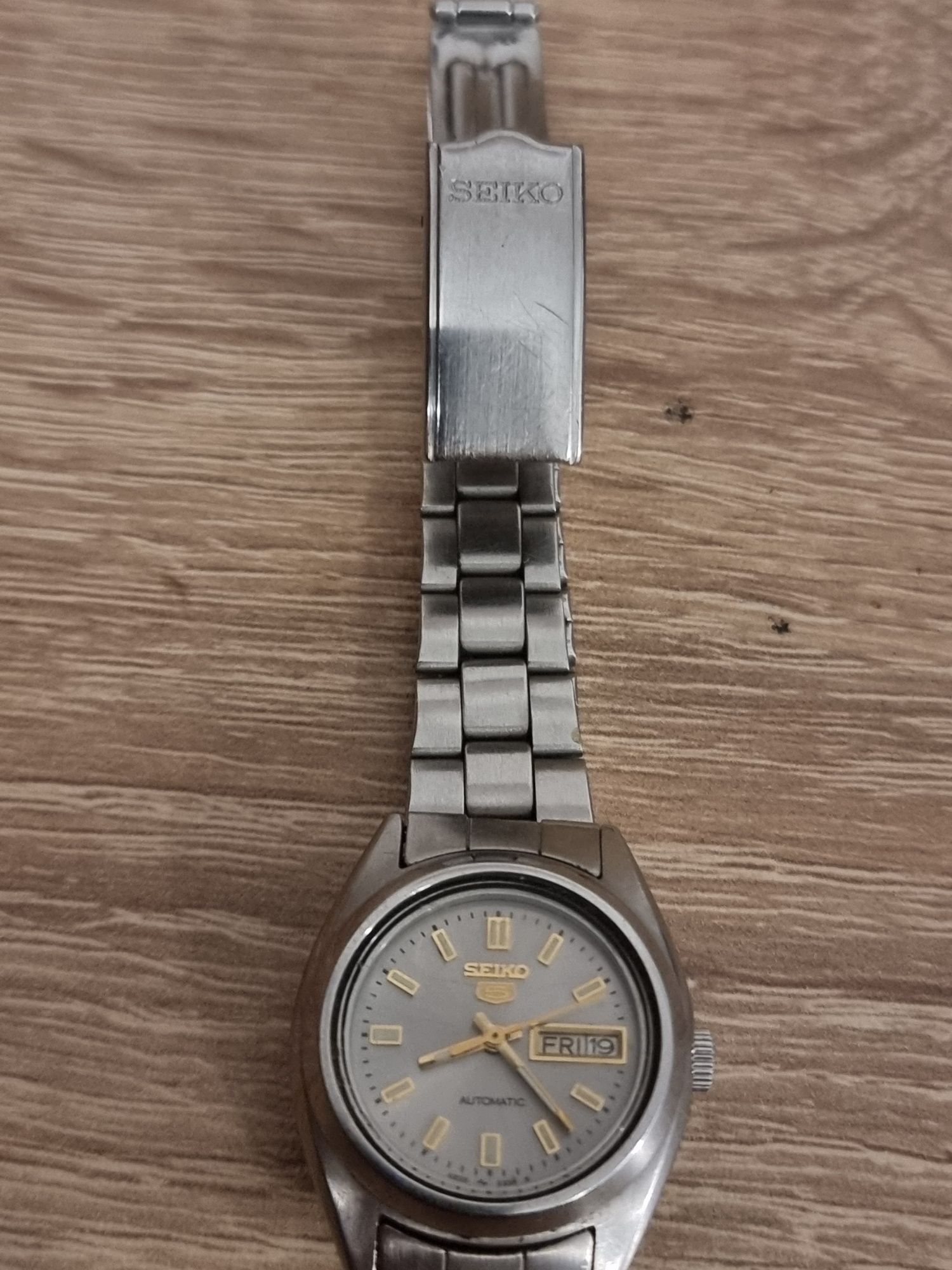 Часовник seiko5 дсмски