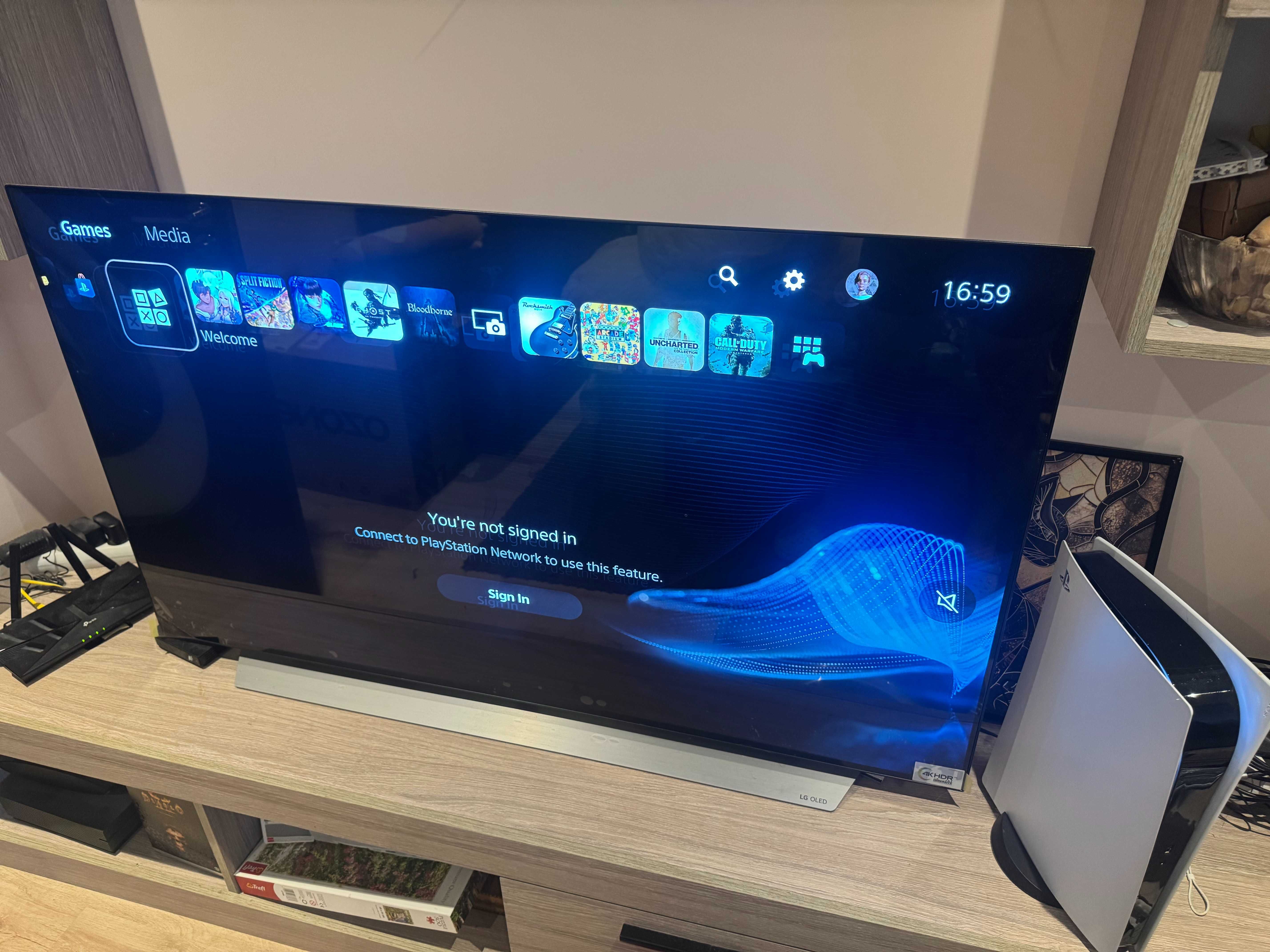PlayStation 5 1 TB с две игри