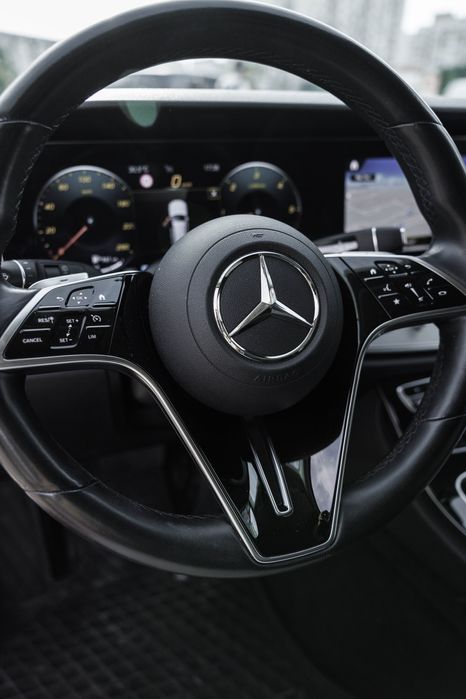 Mercedes Benz - 45 хил. Км. 2021 година от Силвър Стар W1K2132041A9754