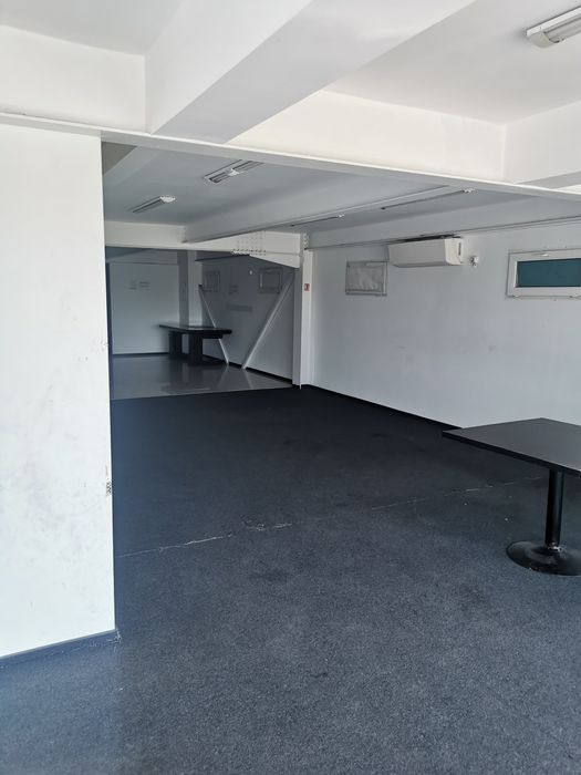 Spatiu comercial de închiriat lângă Dragonul Rosu
