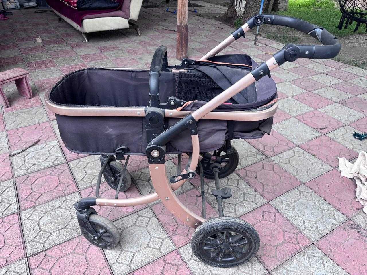 Продам детскую коляску
