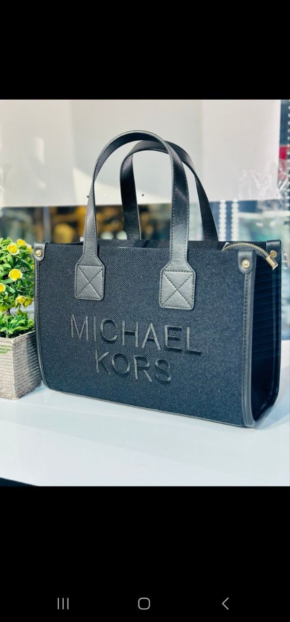 Michael kors , pe comanda