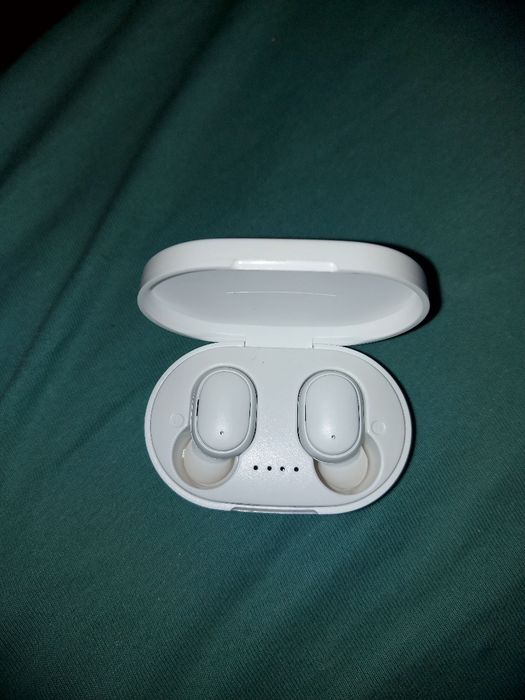 Earbuds слушалки TWS-6