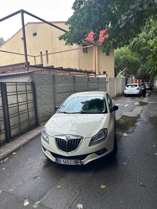 Lancia Delta  1.6 Multijet   Deznenbrez  105000 km