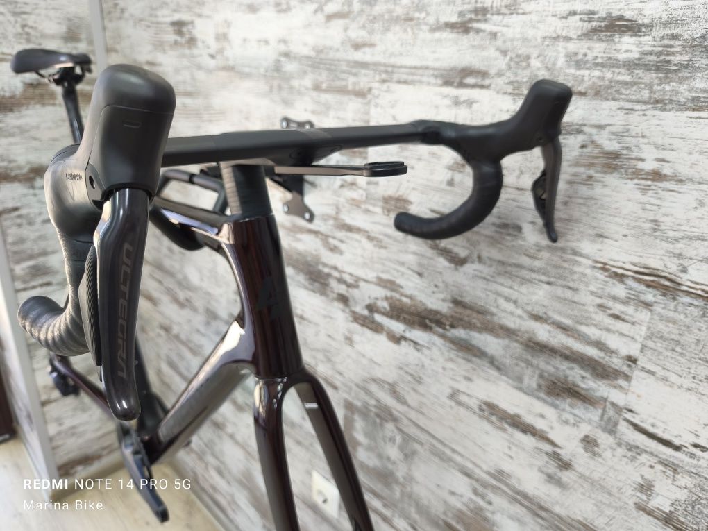НОВ карбонов шосеен велосипед без капли Lapierre Xelius SL Ultegra Di2