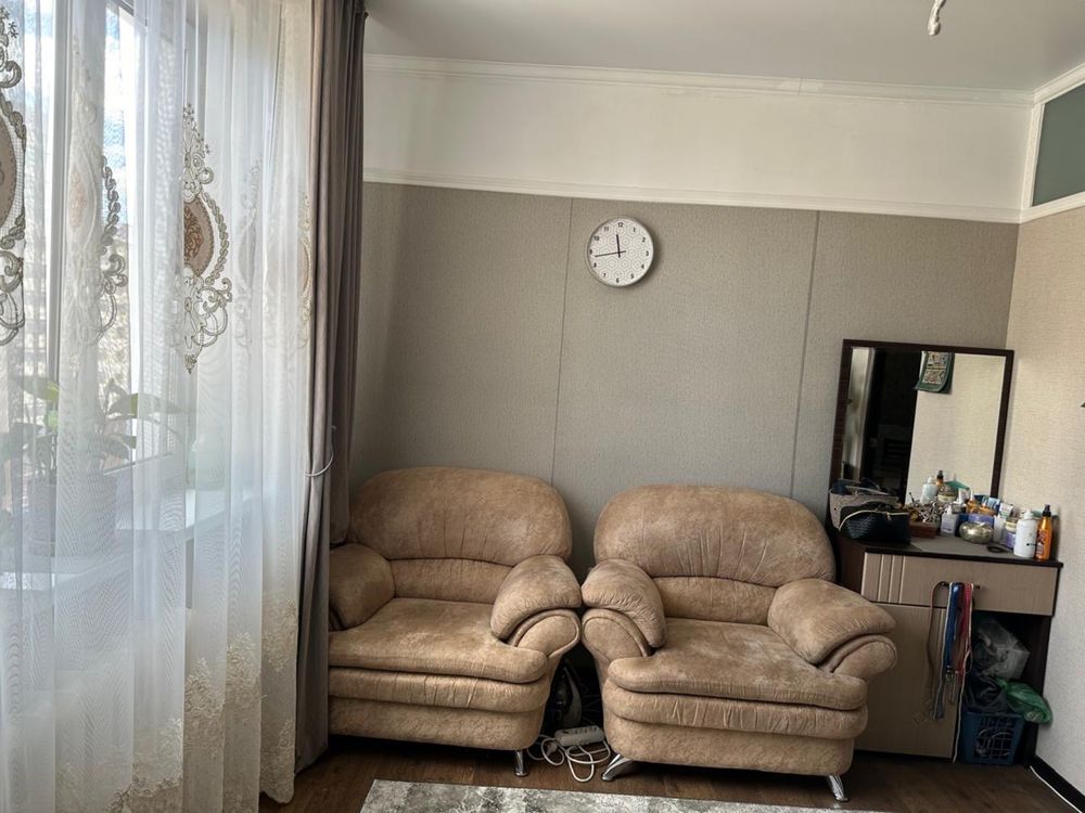 Продам 2-х комнатную квартиру в кирпичном доме