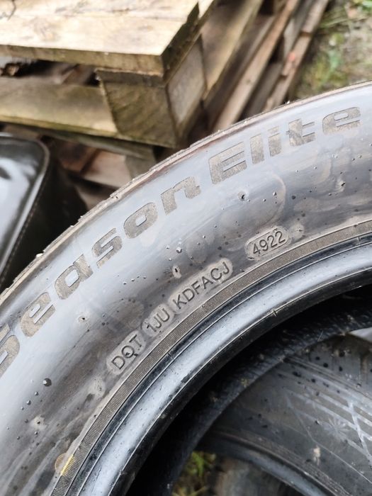 Vând cauciucuri de iarnă folosite o iarnă 2015/65/17 Tiguan