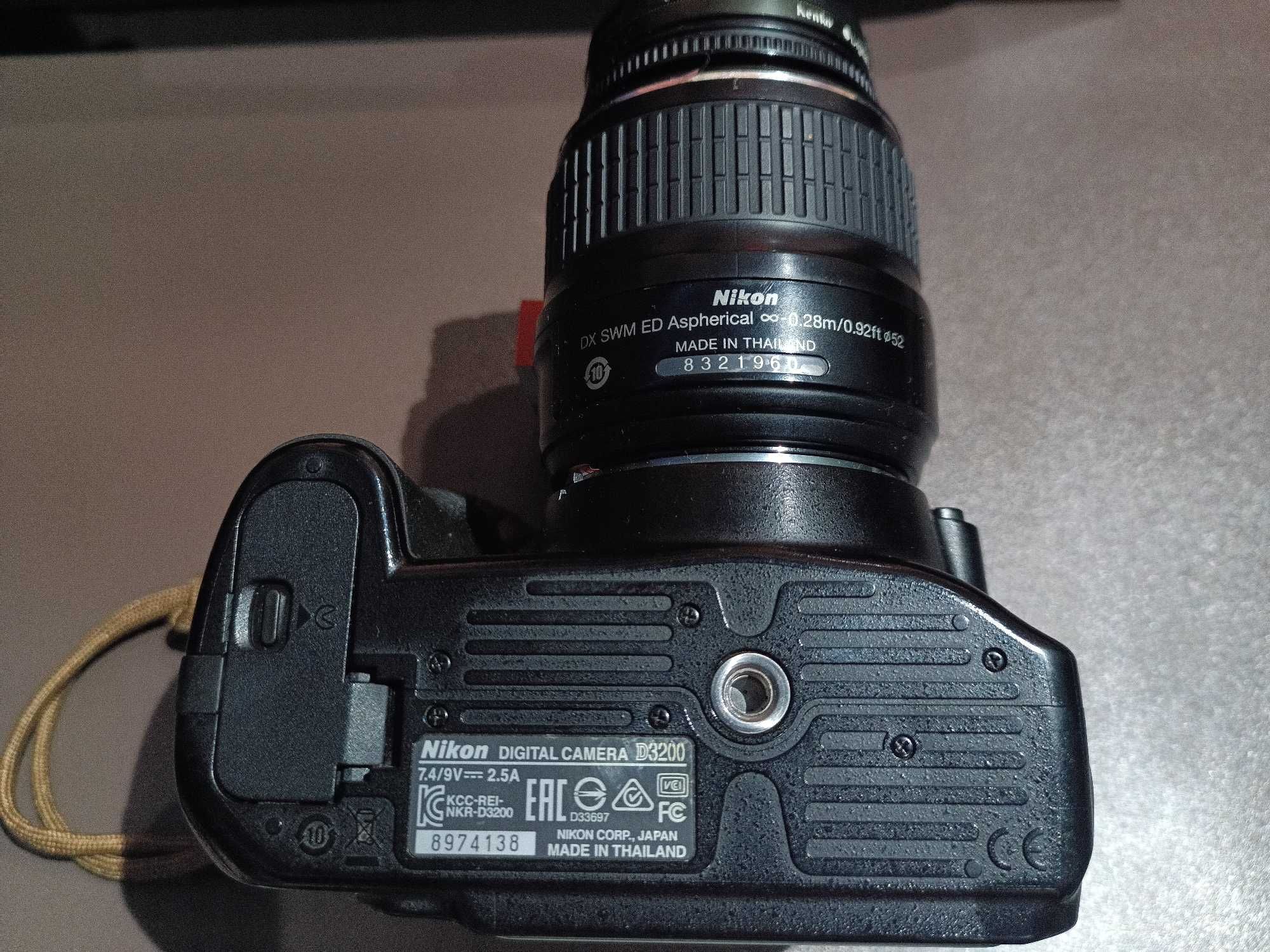 Nikon D3200 в хорошем состоянии