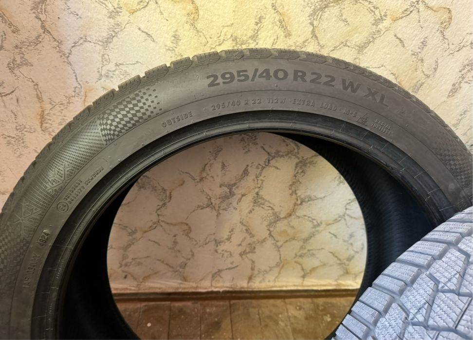 ПРОДАВАМ 295/40/22 Continental ЗИМНИ