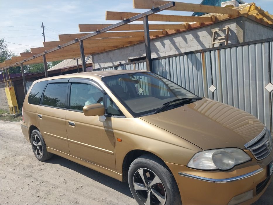 Продается Хонда Одиссей 2000 года ,  автомат, объем 3 литра, 7 местка.