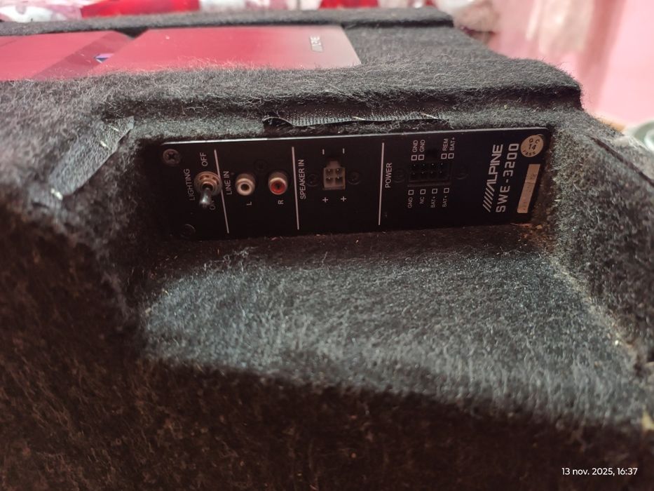 Vând Subwoofer auto amplificat Alpine SWD-355, 30 cm, 1200W