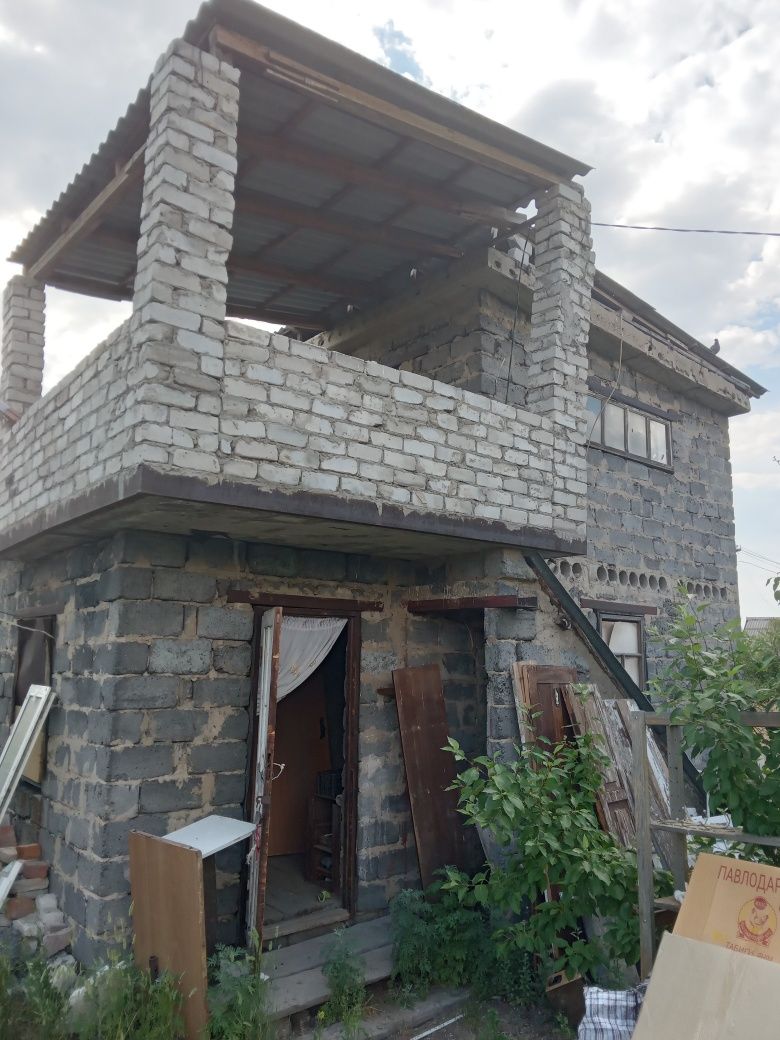 Продам дом на дачном участке