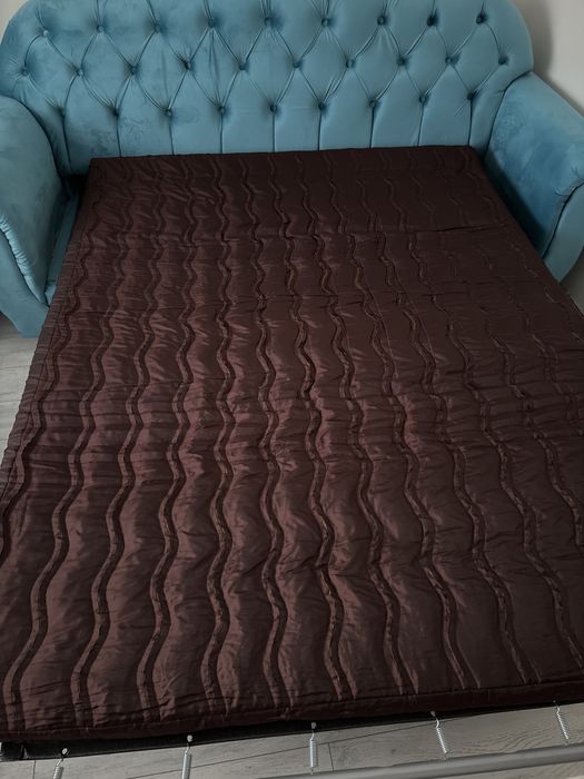 Canapea extensibil  cu trei locuri Cesterfield , achizitionata acum tr