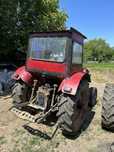 tractor in 4 pistoane