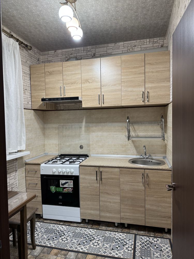 Сдаю 1 комнатную квартиру . Рынок Кадышева