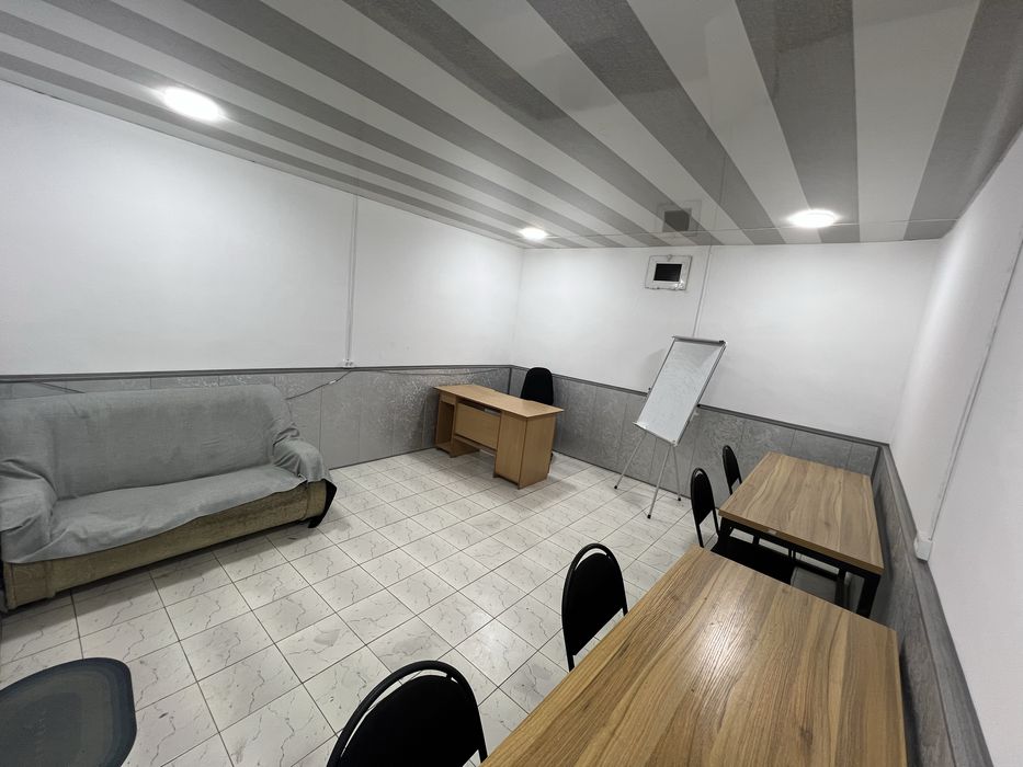 Аренда под офис АкфаМедЛайн, недалеко метроБеруний 20м2 200$ с Мебелью