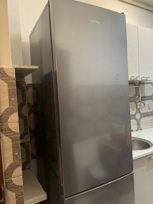 Vand frigider Artic model nou