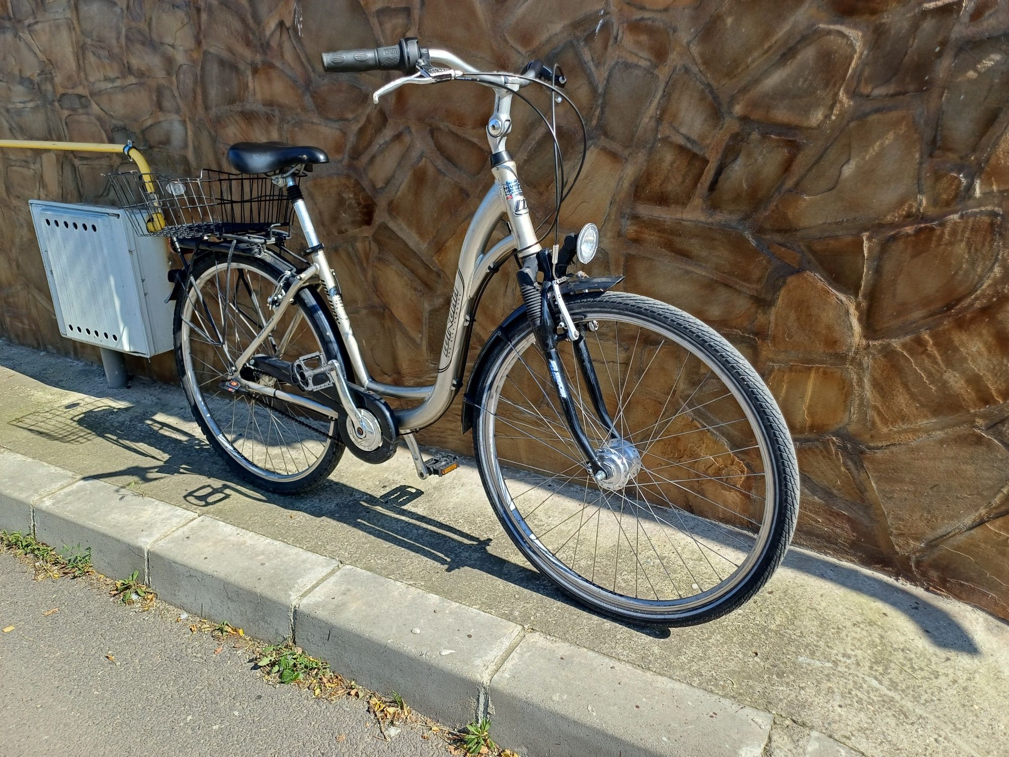 Vând /schimb bicicletă Winora, roți pe 28!