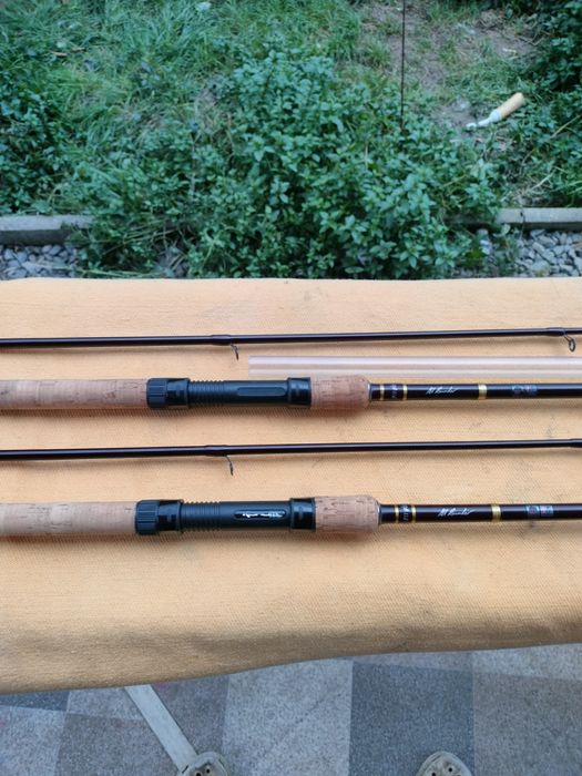2 Lansete feeder Korum Allrounder 10ft/1,1 lb+husa Delphin Porta 2/3,6