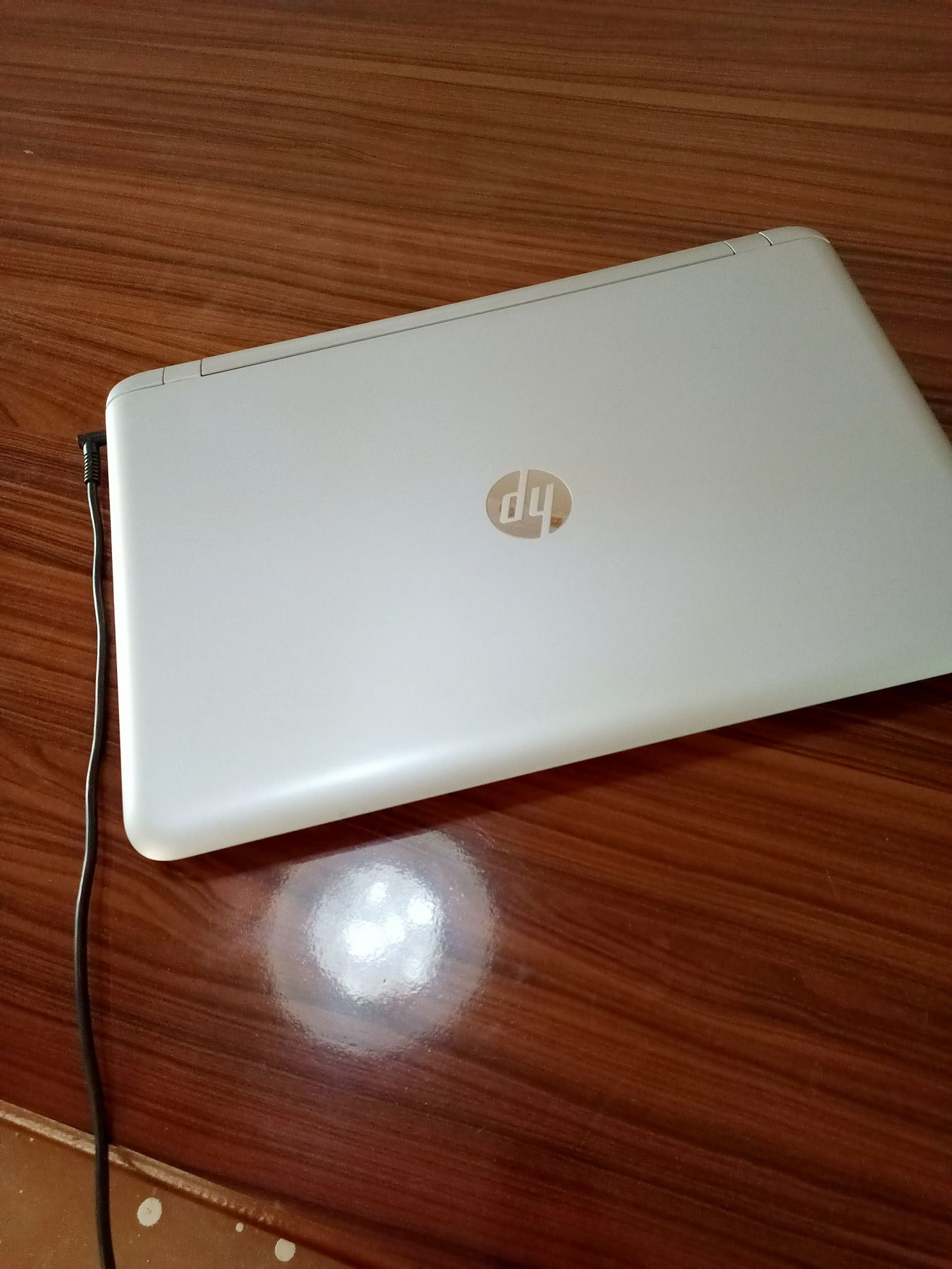 HP pavilion notebook srocno sotiladi srocna srocna!!