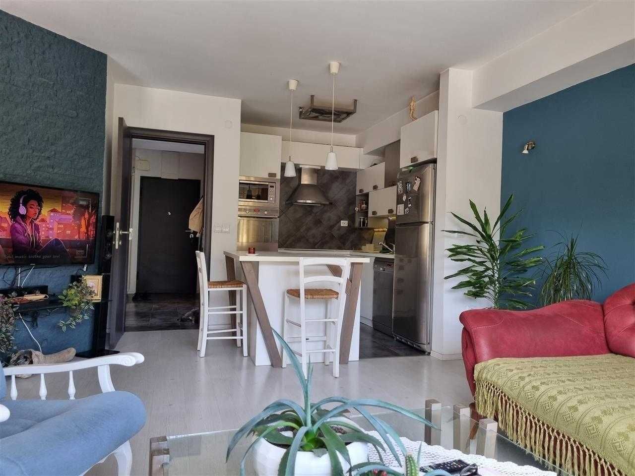 Продава се Тристаен апартамент в Пловдив, Център - 95 кв.м за 1315 €/кв.м - Снимка #2