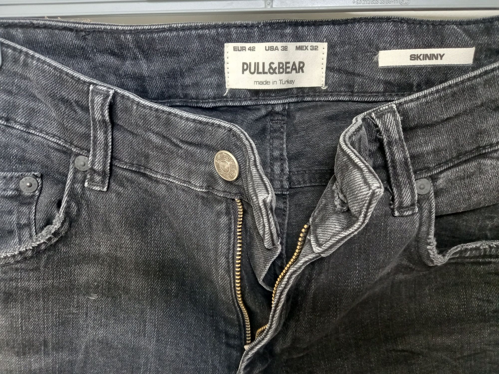 Blugi negrii Unisex PULL&BEAR mărimea 32