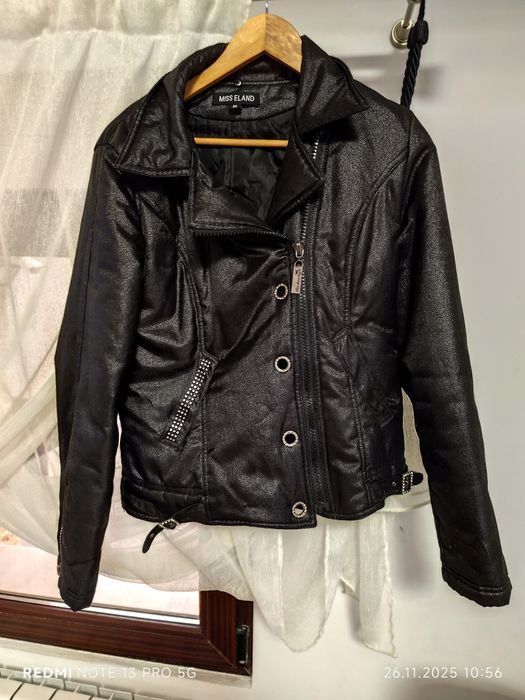 Geaca captușită roșie[100]&neagră[50]