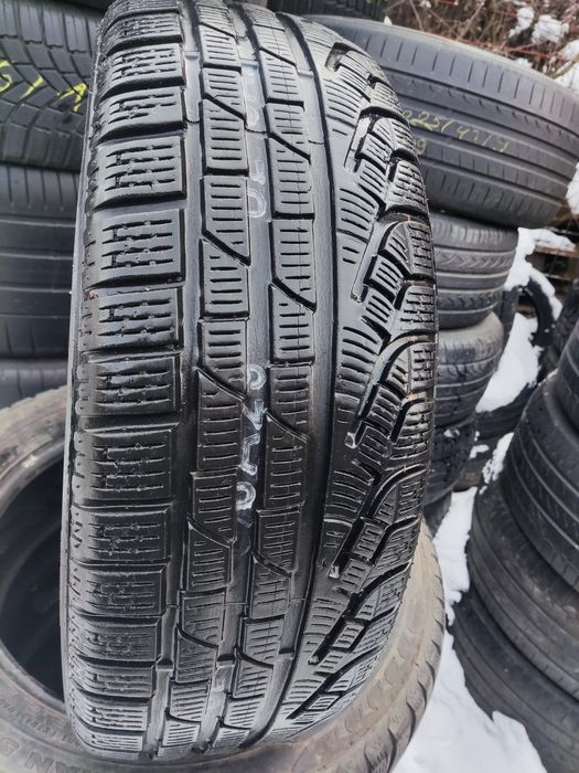 1бр зимна гума 205/60/16 Pirelli Sotto Zero 
6.5mm
Добро състояние
Mad