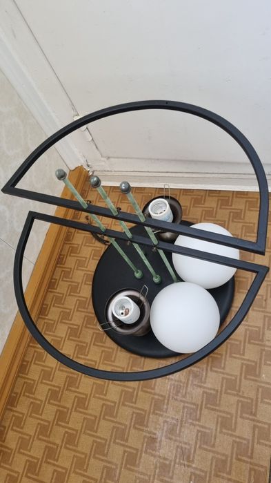 Люстра на продажу в идеальном состоянии