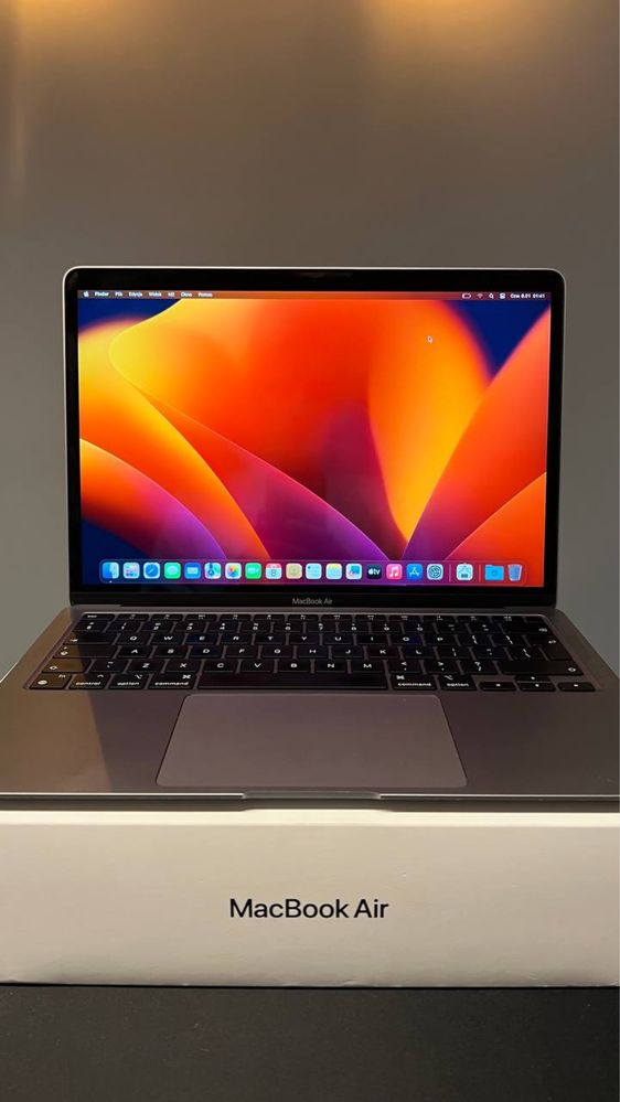 MacBook Air M1 8/256