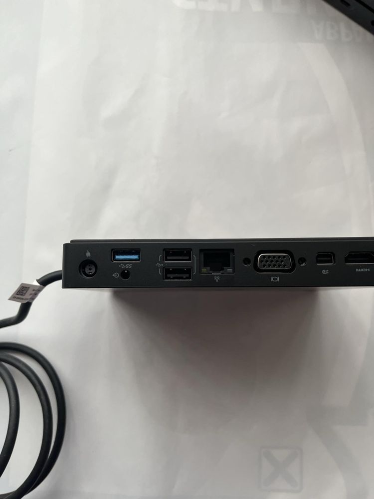 Нова Dell WD15 Dockingstation K17A с 180W зарядно